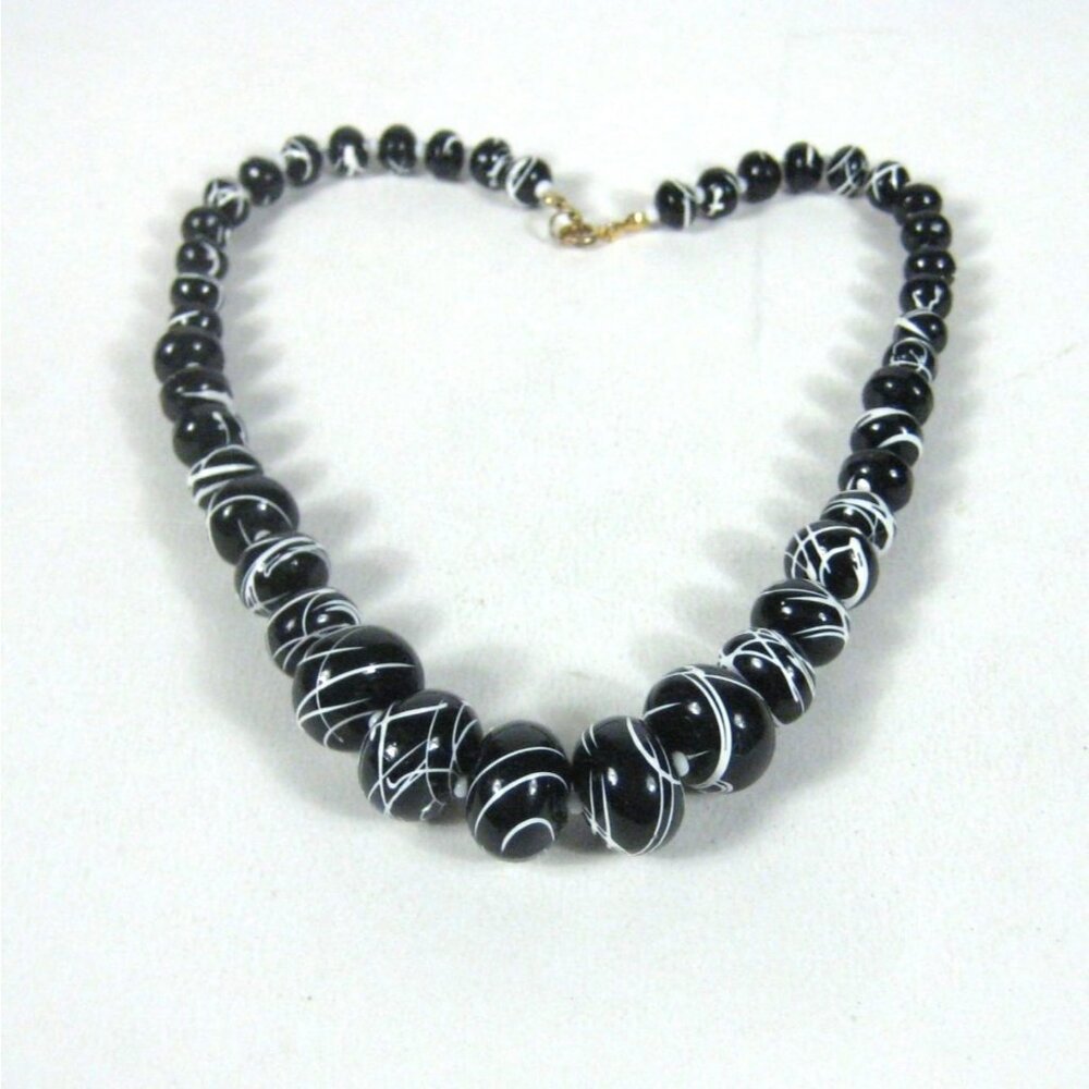 Swirl Splattered Plastic Beaded Necklace Vintage 1960s Mod Geometric Jewelry